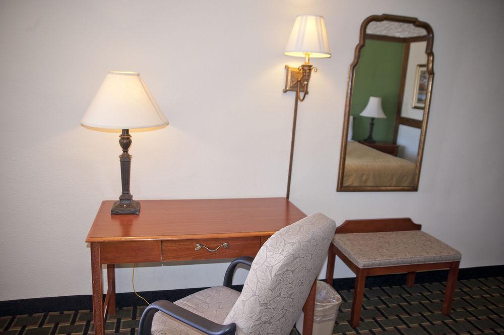 Victorian Inn & Suites Nacogdoches Buitenkant foto