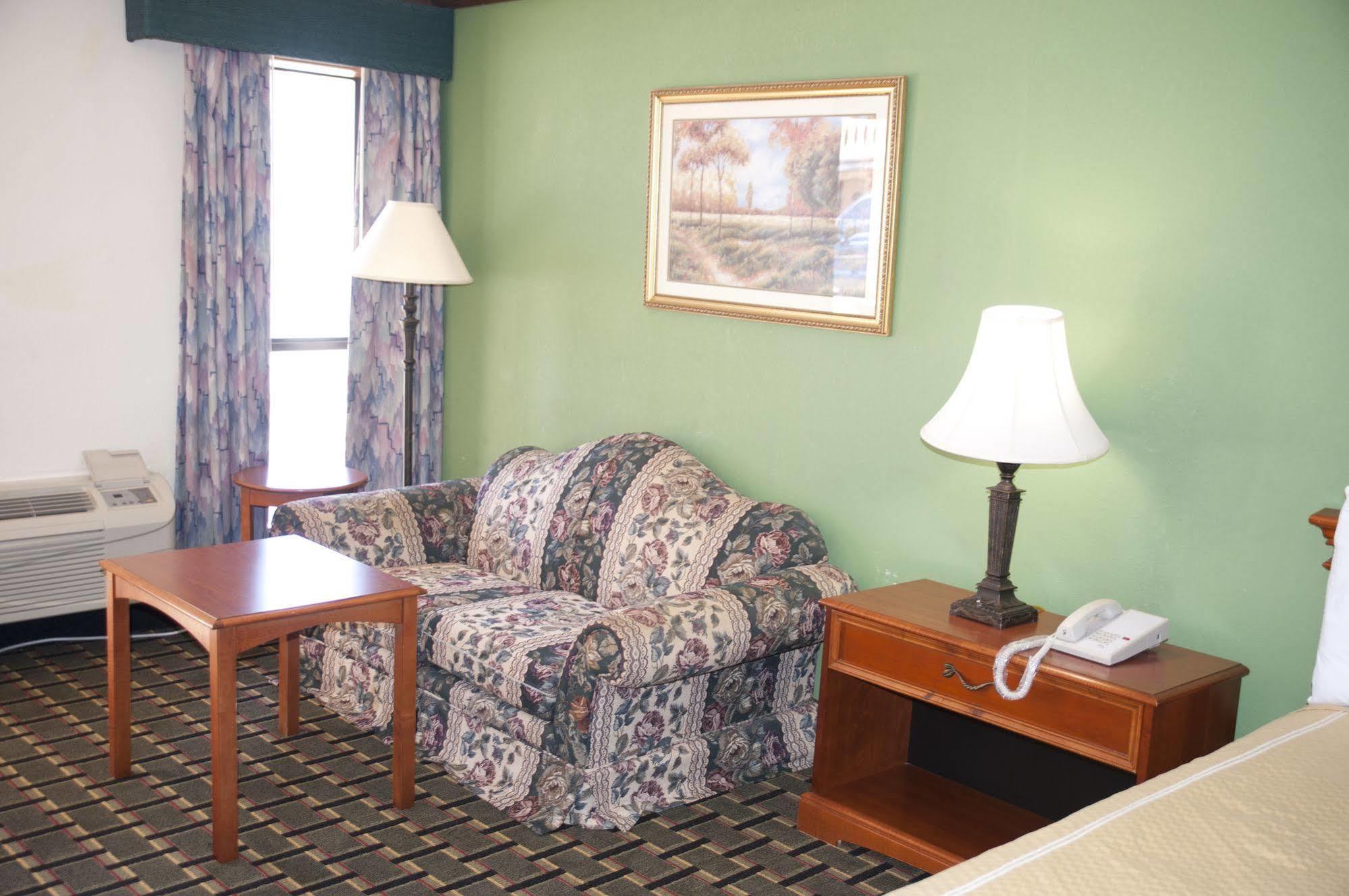 Victorian Inn & Suites Nacogdoches Buitenkant foto