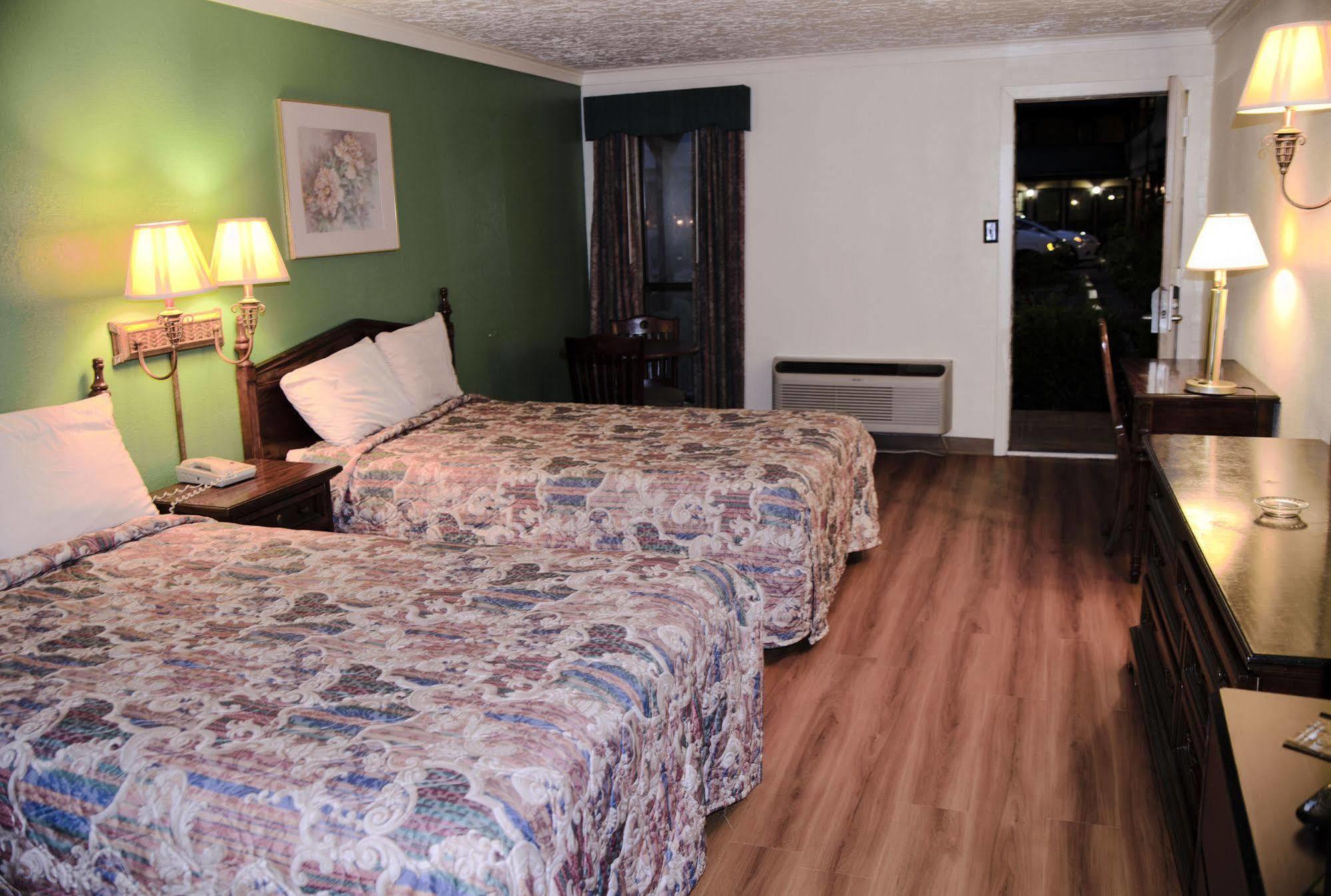 Victorian Inn & Suites Nacogdoches Buitenkant foto