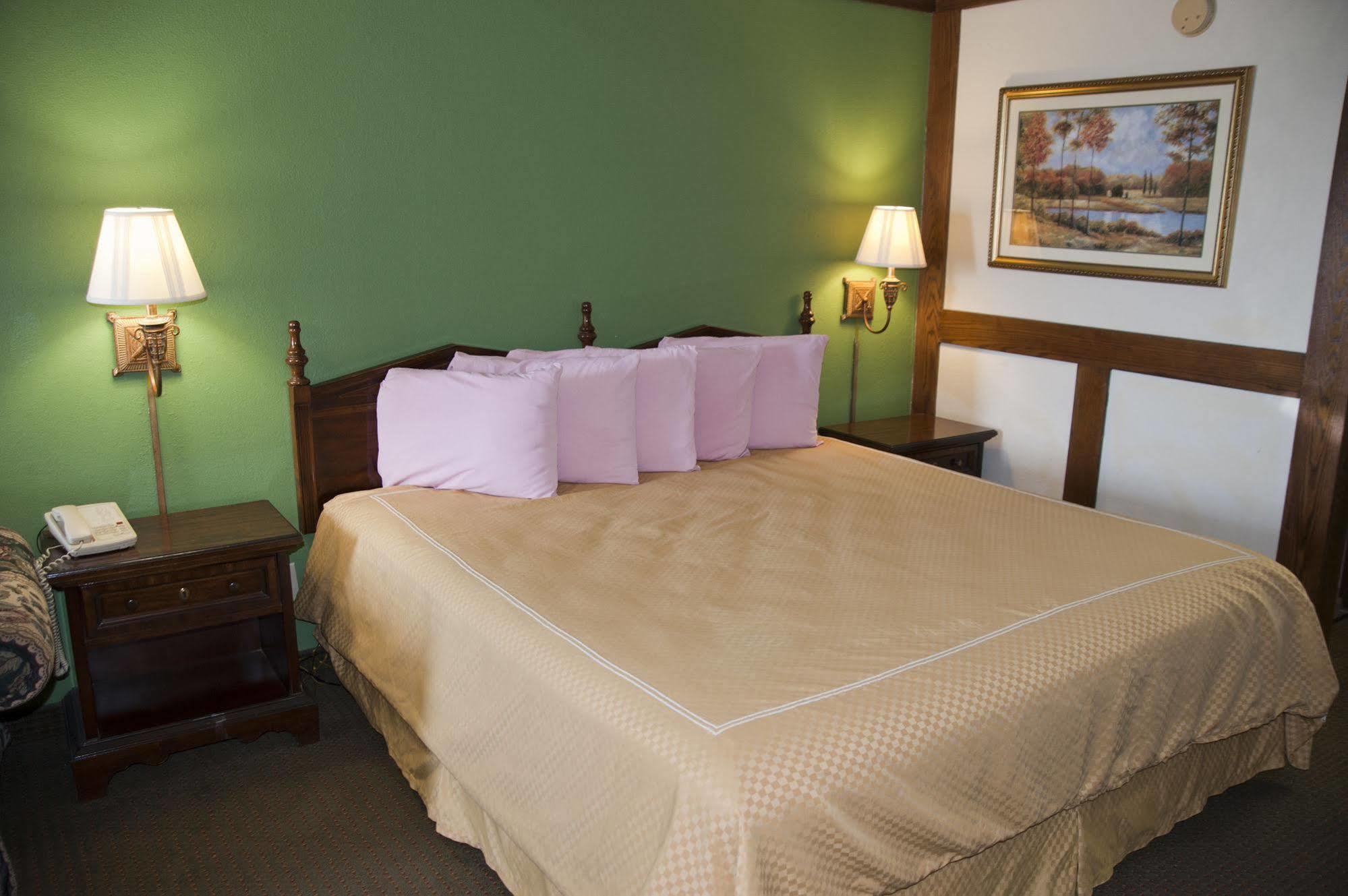 Victorian Inn & Suites Nacogdoches Buitenkant foto